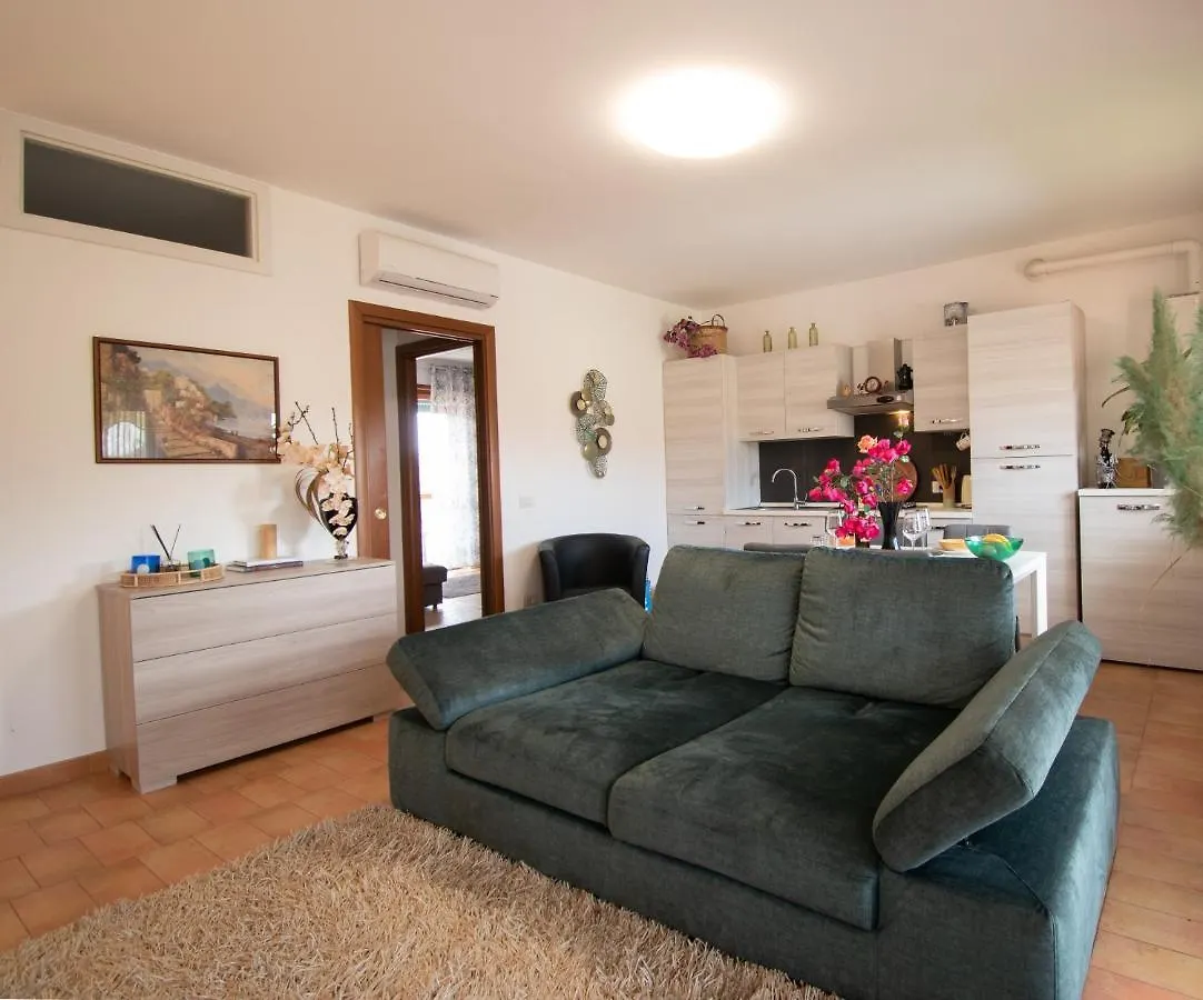 Luminoso Apartment Peschiera del Garda Italy
