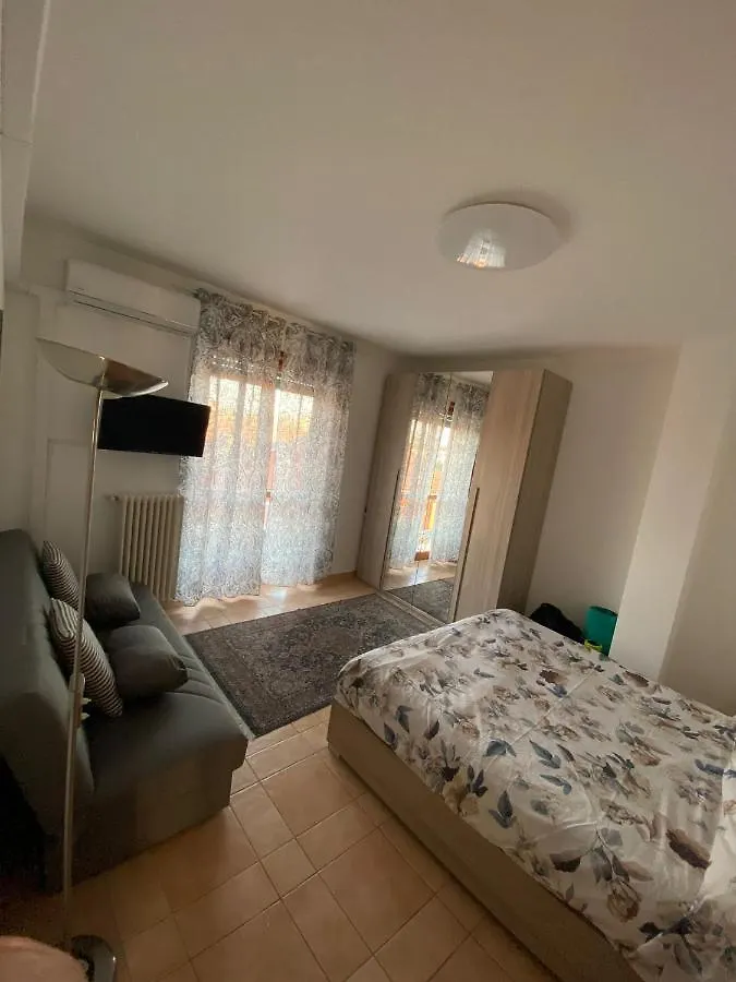 Luminoso Apartment Peschiera del Garda Italy
